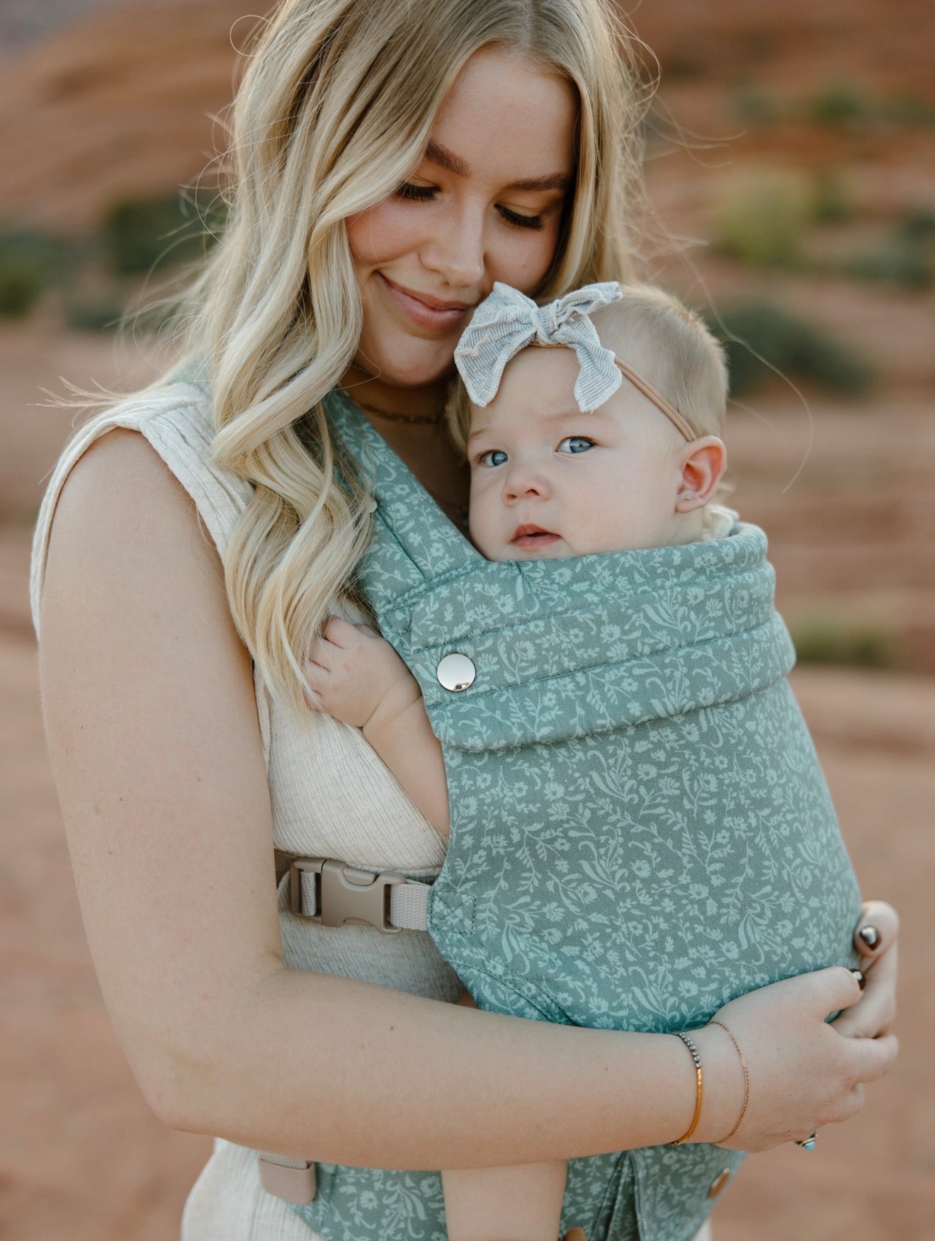 Coco Bloom – Baby Carrier With A Pocket by Coco Carriers, product view 3