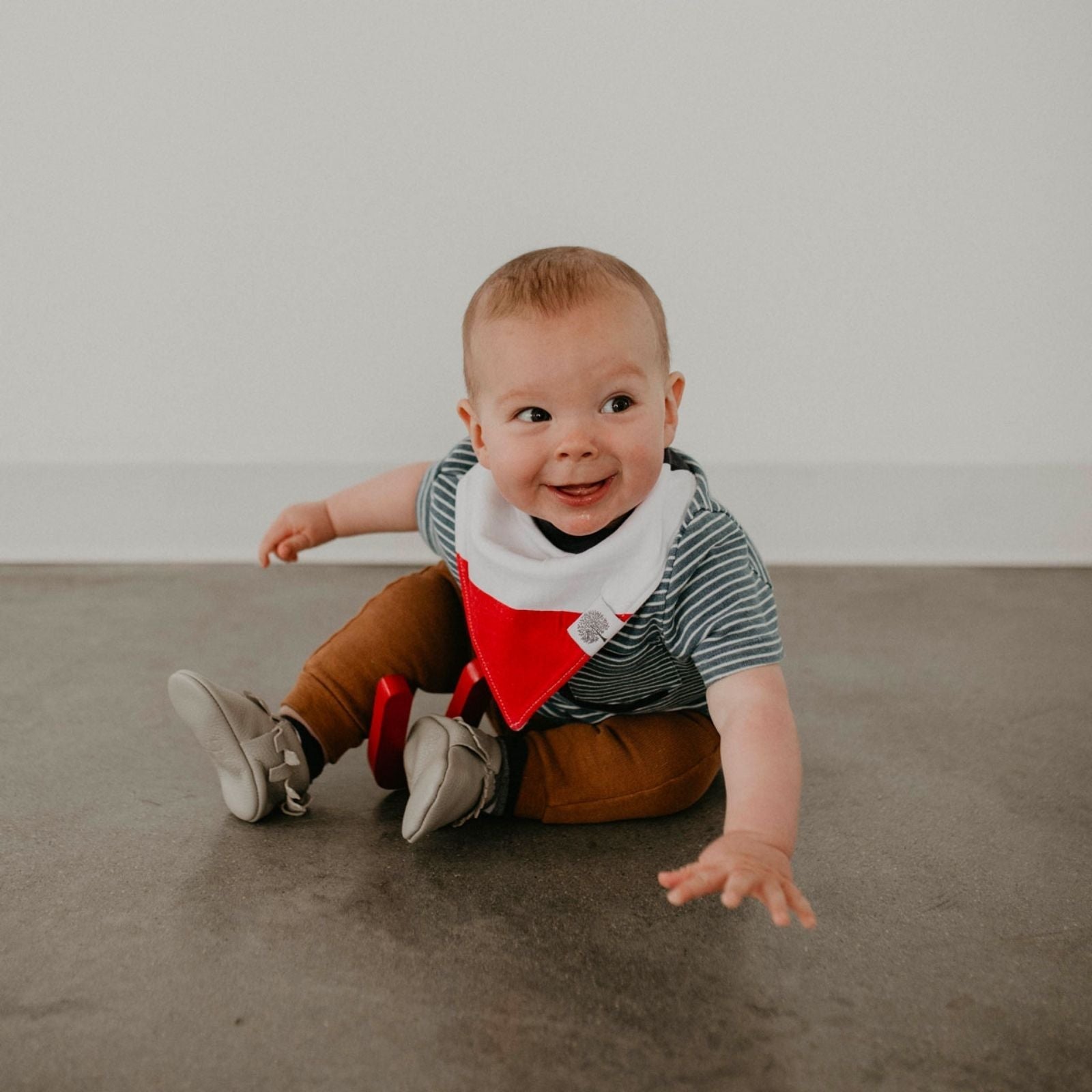 Freedom Bandana Bib Set by Parker Baby Co., product view 6